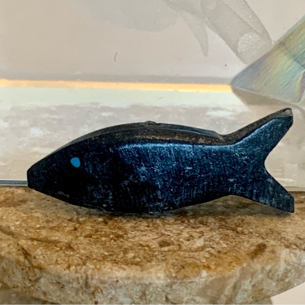 Zuni Carved Fish Fetish Bead Drilled Stone Native American Animal Carving VTG 1"
